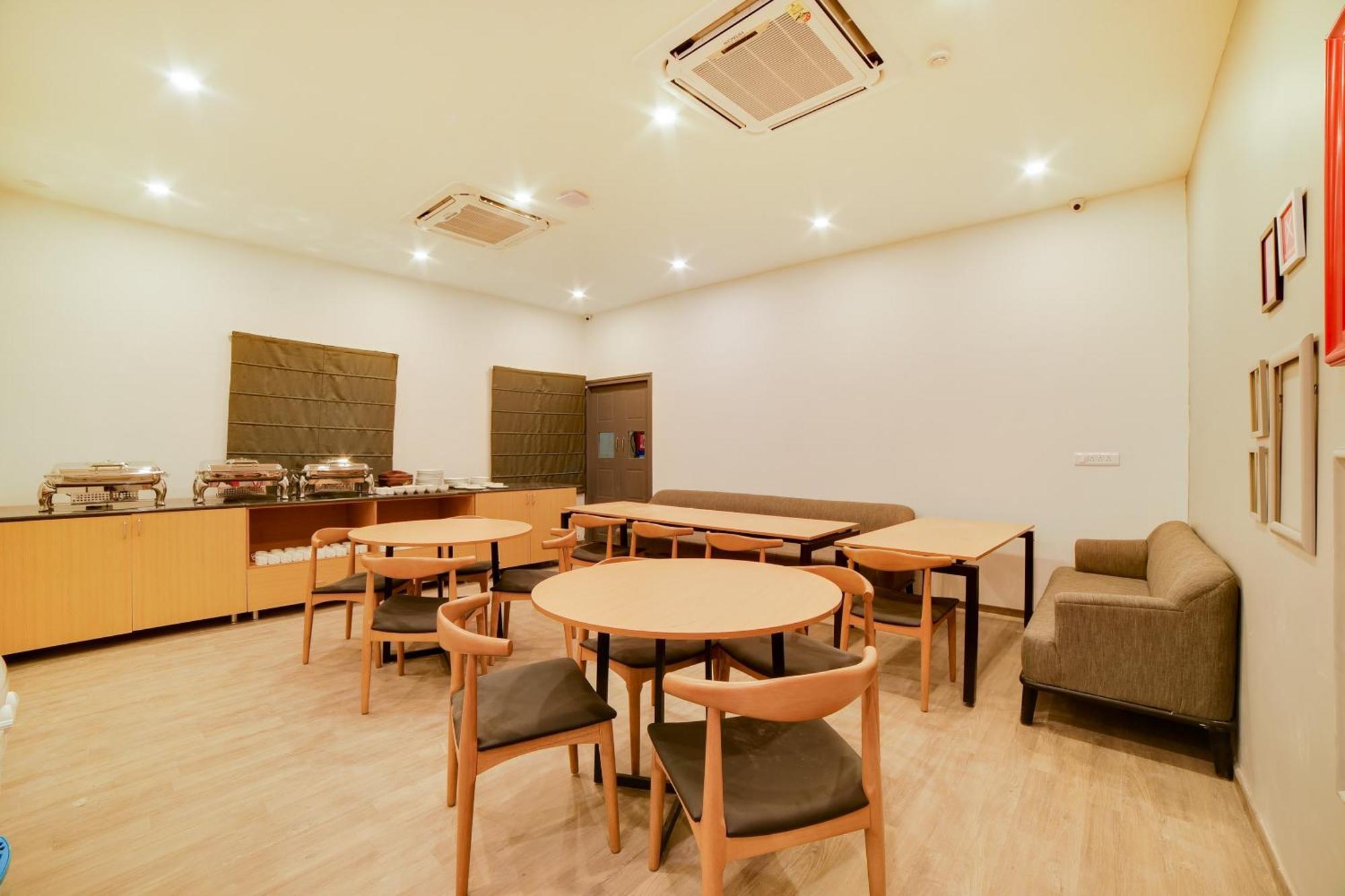 Super Townhouse Hosur Main Road Bommanahalli Near Gopalan Innovation Mall بنغالور المظهر الخارجي الصورة