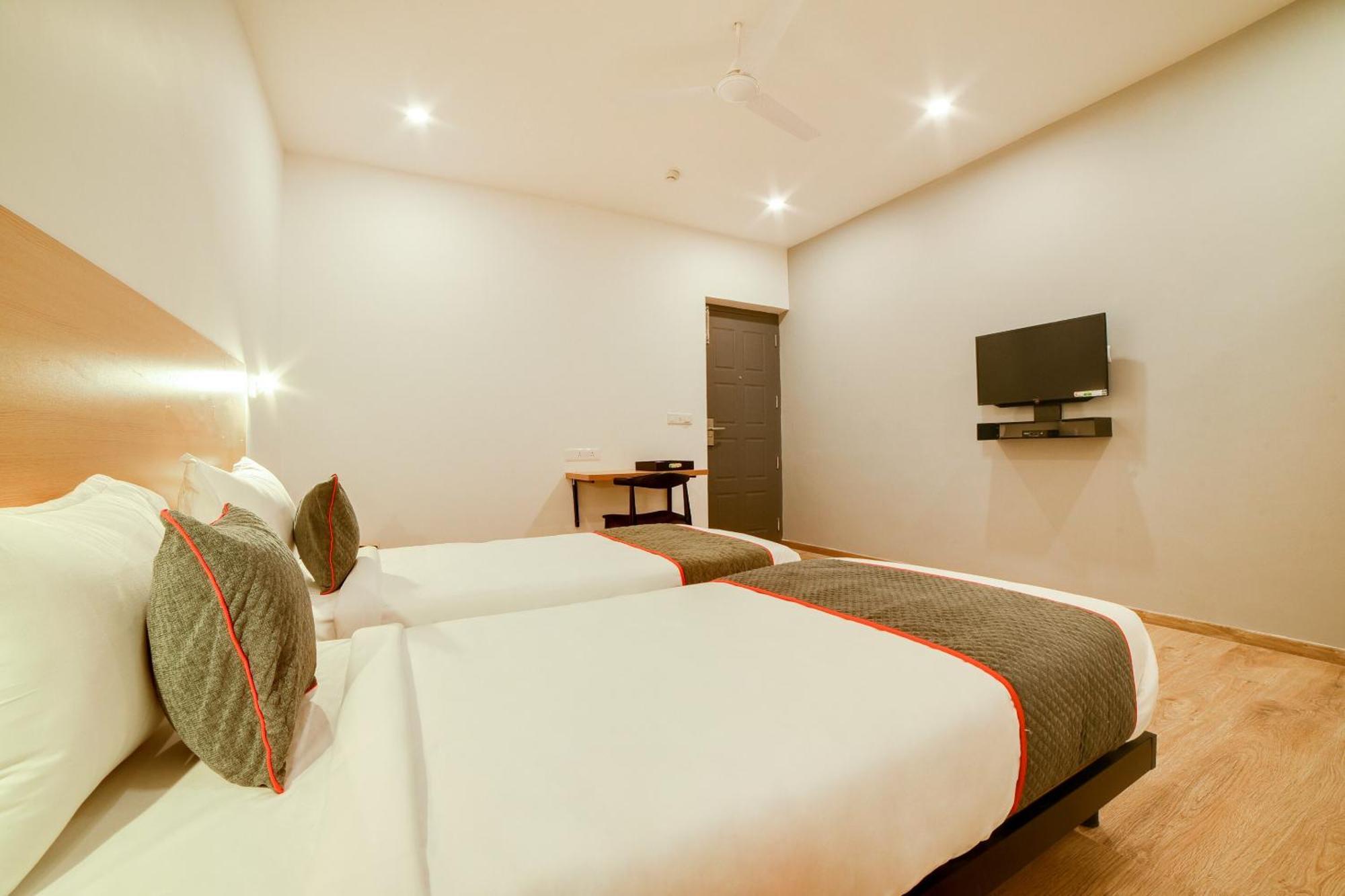 Super Townhouse Hosur Main Road Bommanahalli Near Gopalan Innovation Mall بنغالور المظهر الخارجي الصورة