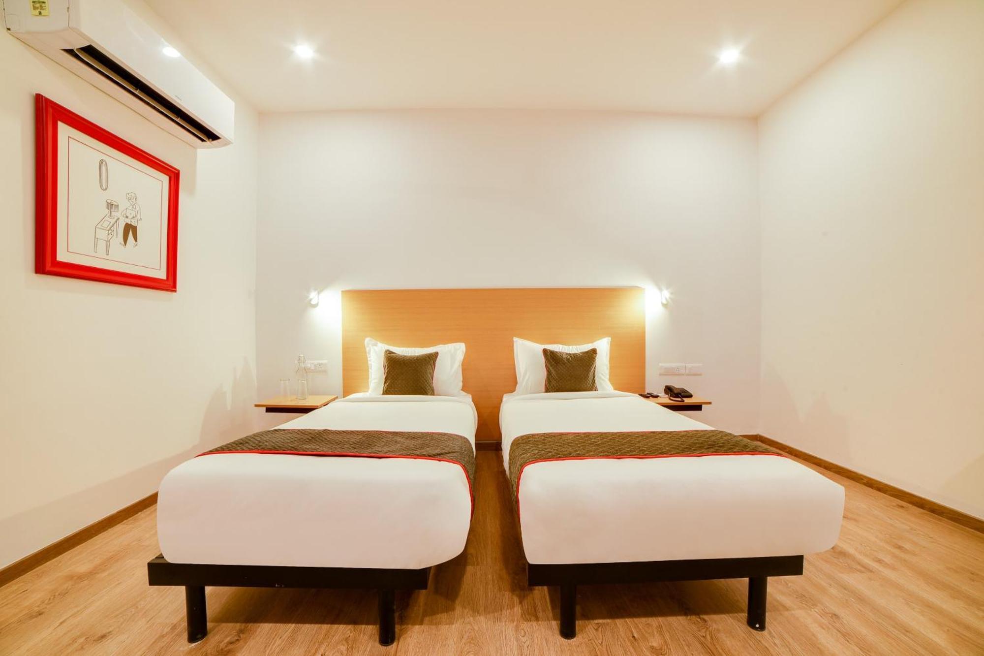 Super Townhouse Hosur Main Road Bommanahalli Near Gopalan Innovation Mall بنغالور المظهر الخارجي الصورة