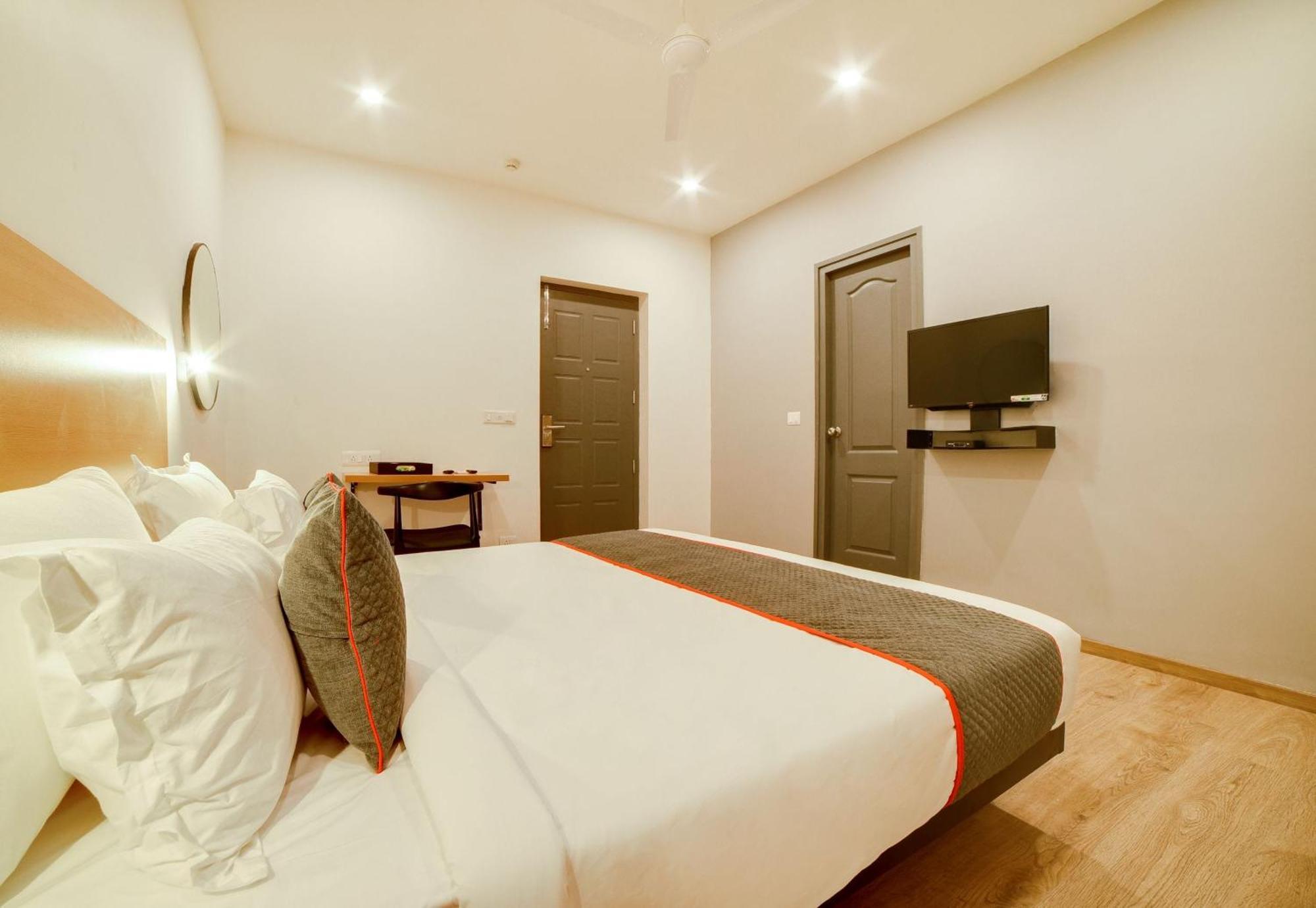 Super Townhouse Hosur Main Road Bommanahalli Near Gopalan Innovation Mall بنغالور المظهر الخارجي الصورة