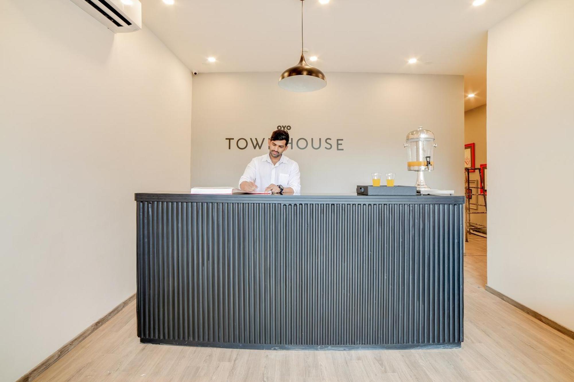 Super Townhouse Hosur Main Road Bommanahalli Near Gopalan Innovation Mall بنغالور المظهر الخارجي الصورة