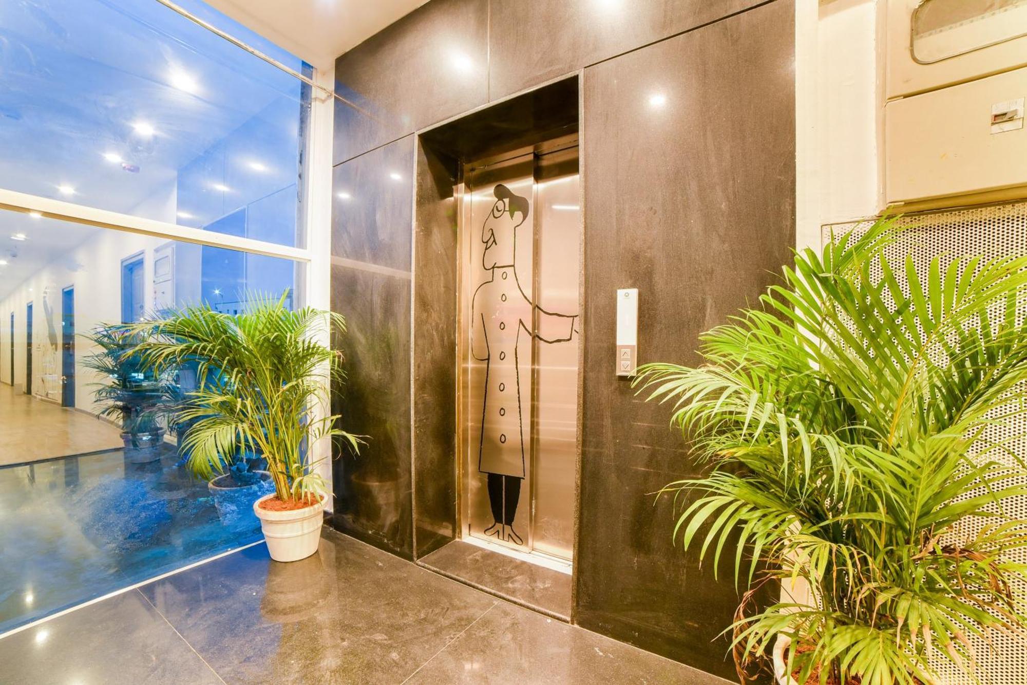Super Townhouse Hosur Main Road Bommanahalli Near Gopalan Innovation Mall بنغالور المظهر الخارجي الصورة